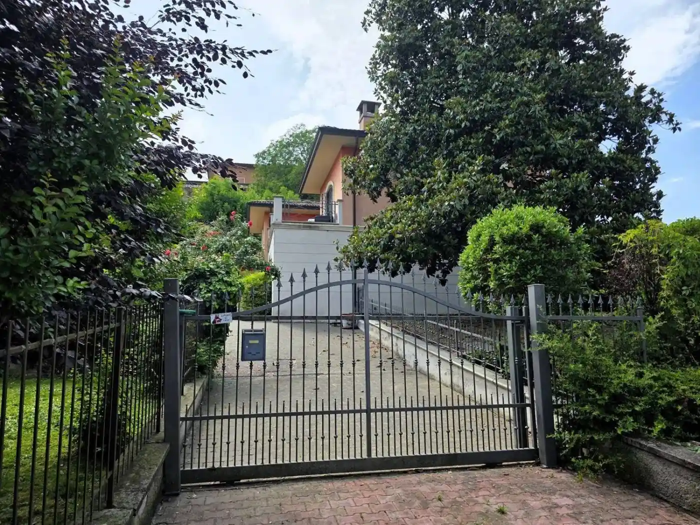 Villa in vendita a Stradella