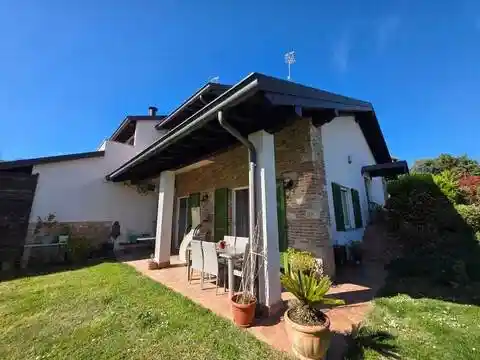 Villa in vendita a Stradella