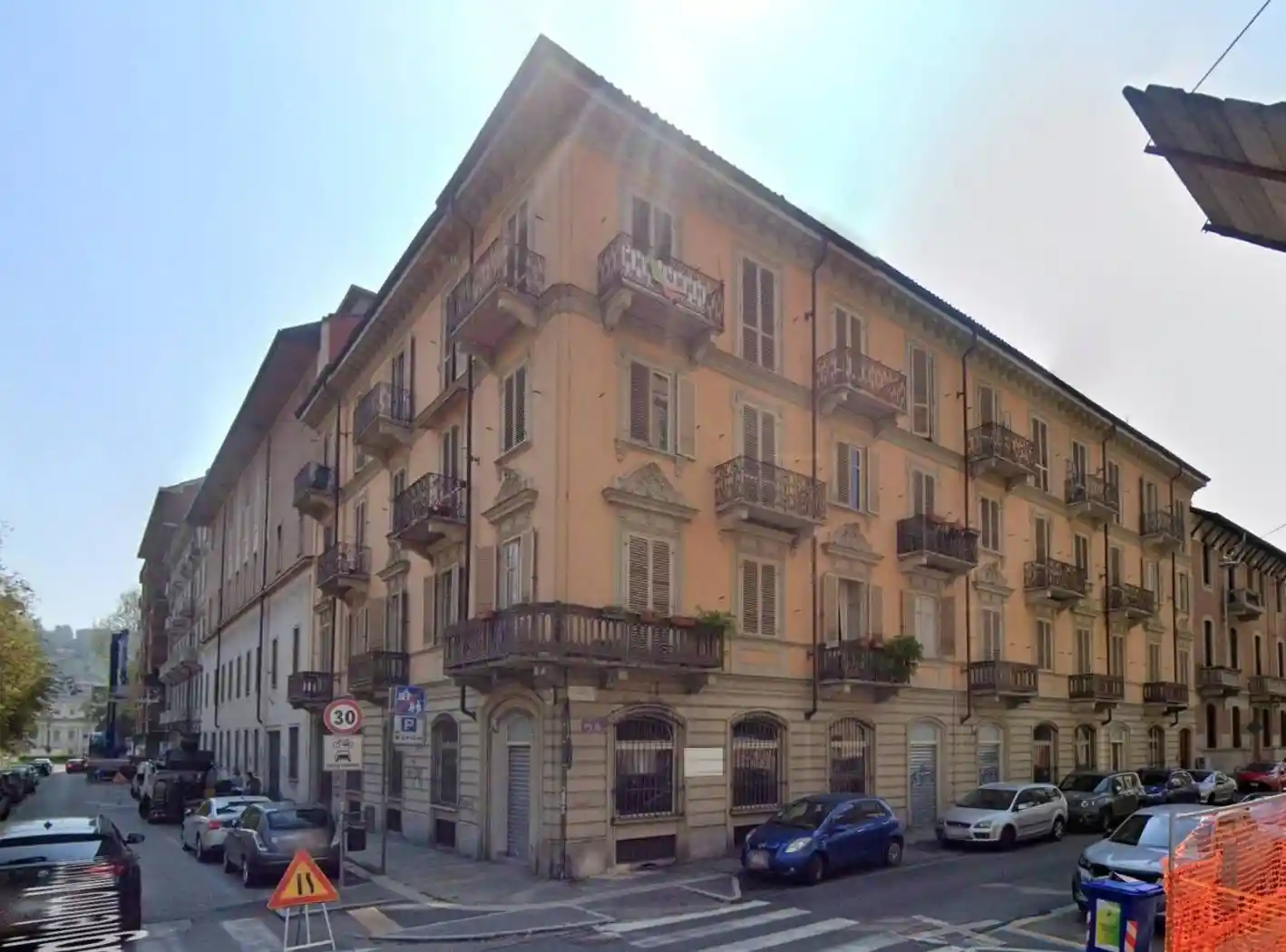 Palazzo - Edificio in vendita a Torino