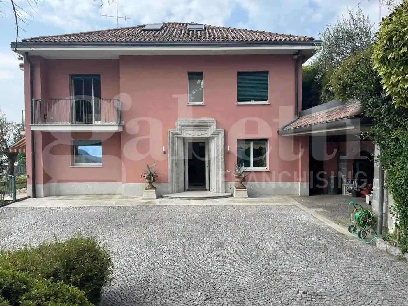 Villa - foto 2