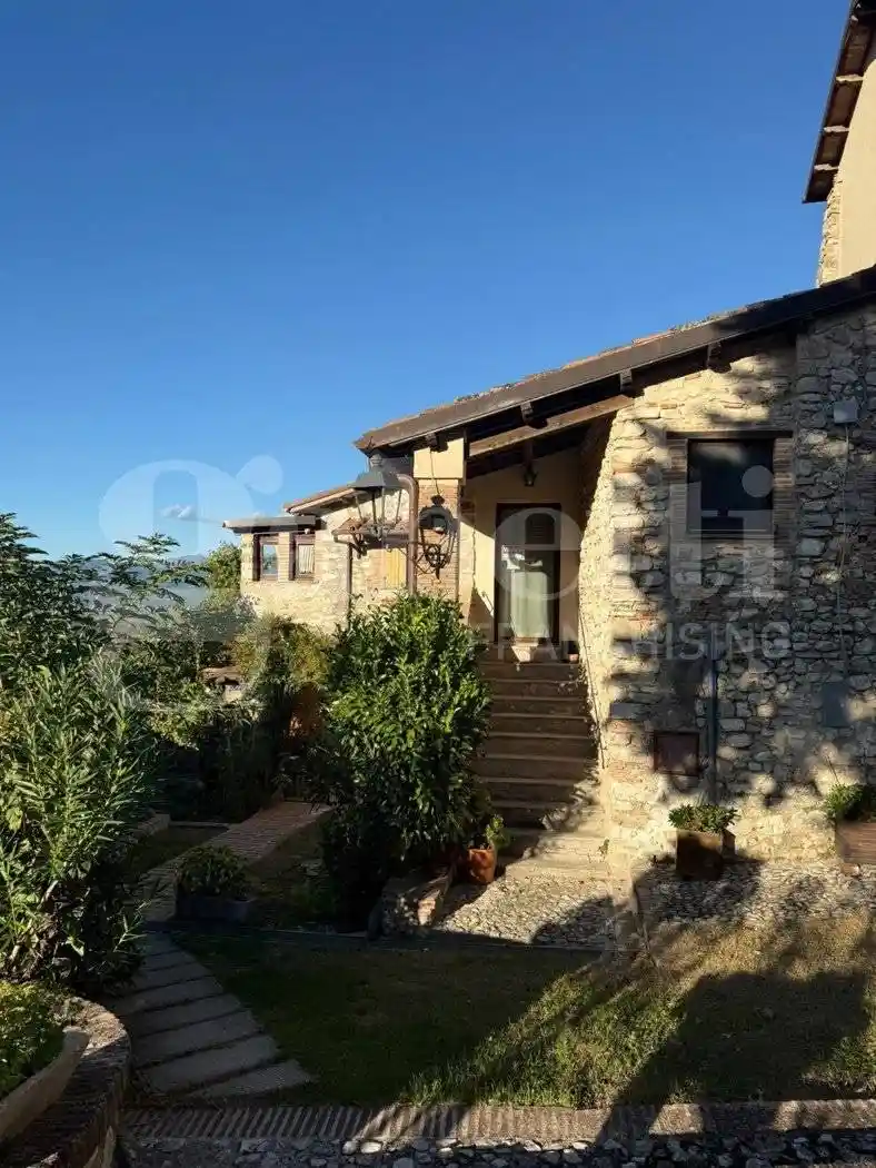 Casa indipendente in vendita a Contigliano
