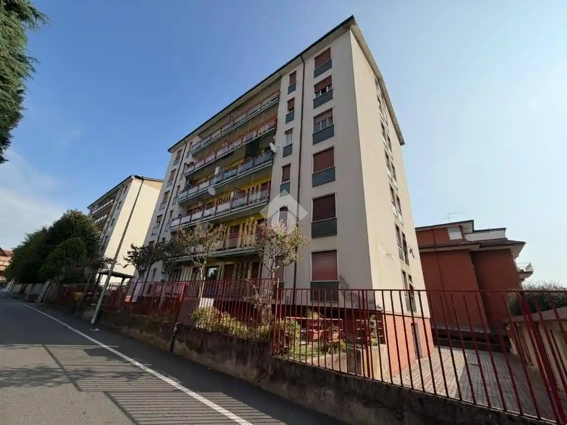 Appartamento in vendita a Garbagnate Milanese