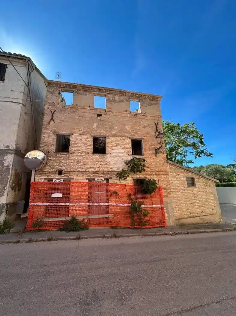 Rustico - Casale in vendita a Trecastelli