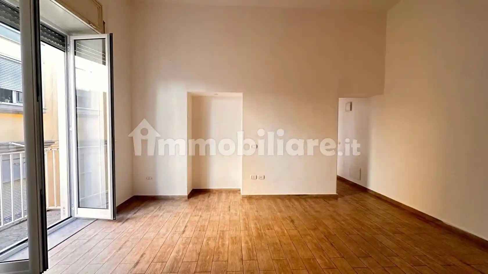 Appartamento in affitto a Napoli