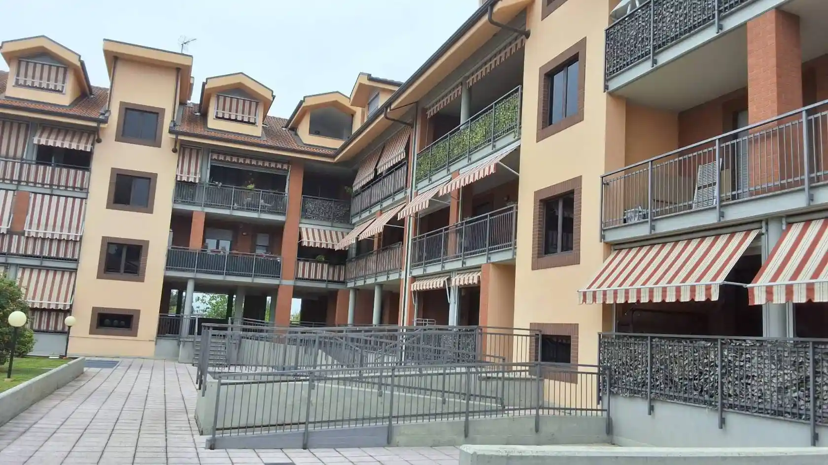 Appartamento in vendita a Beinasco