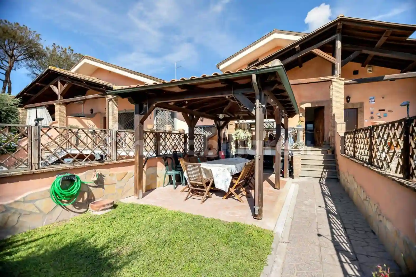 Villa - foto 3