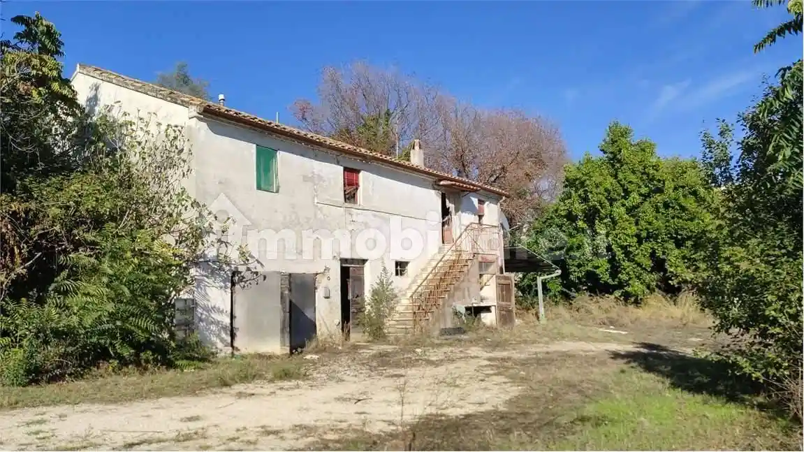 Rustico - Casale in vendita a Camerano