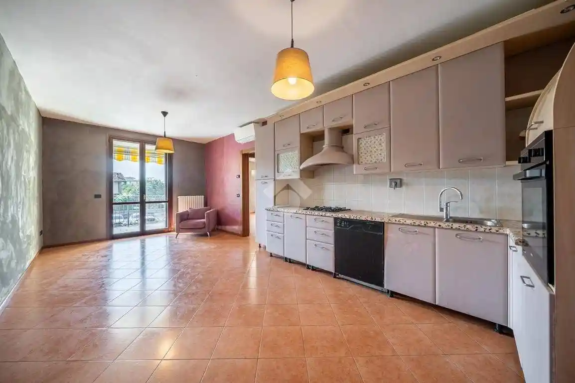 Appartamento in vendita a Montecchio Emilia