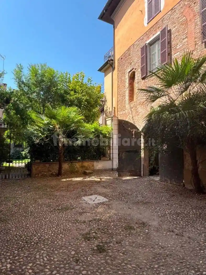 Appartamento in vendita a Pavia