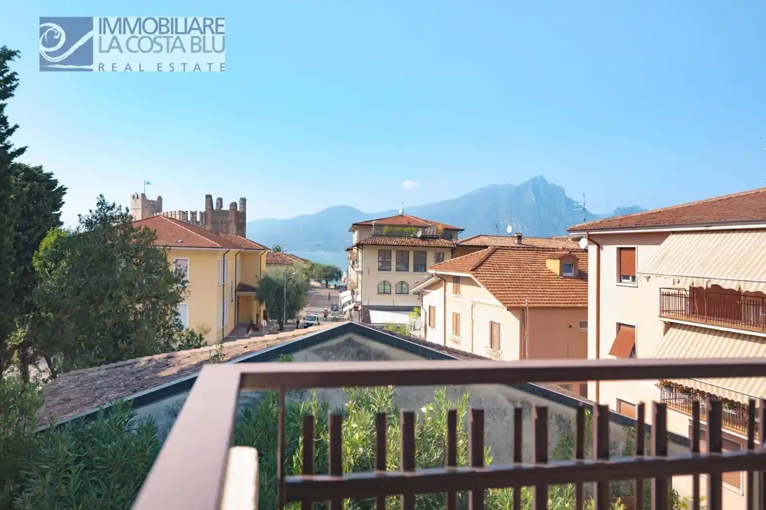 Appartamento in vendita a Torri del Benaco