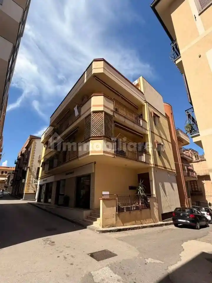 Appartamento in vendita a Sant'Agata di Militello