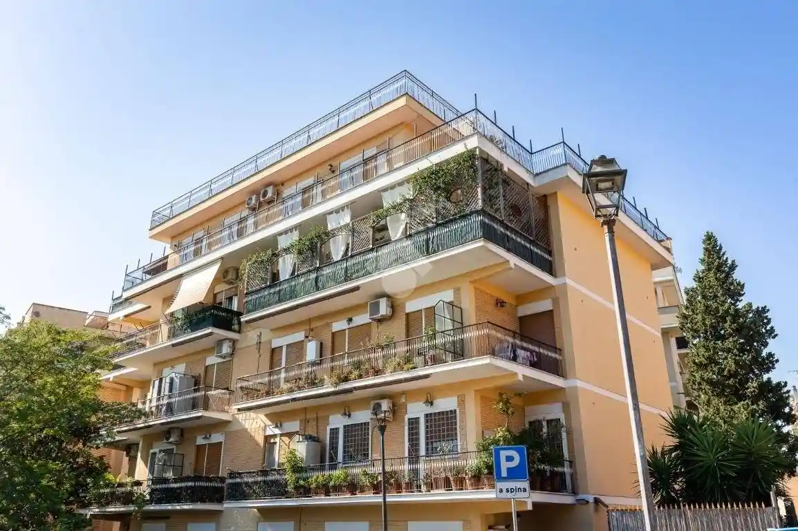 Appartamento in vendita a Roma