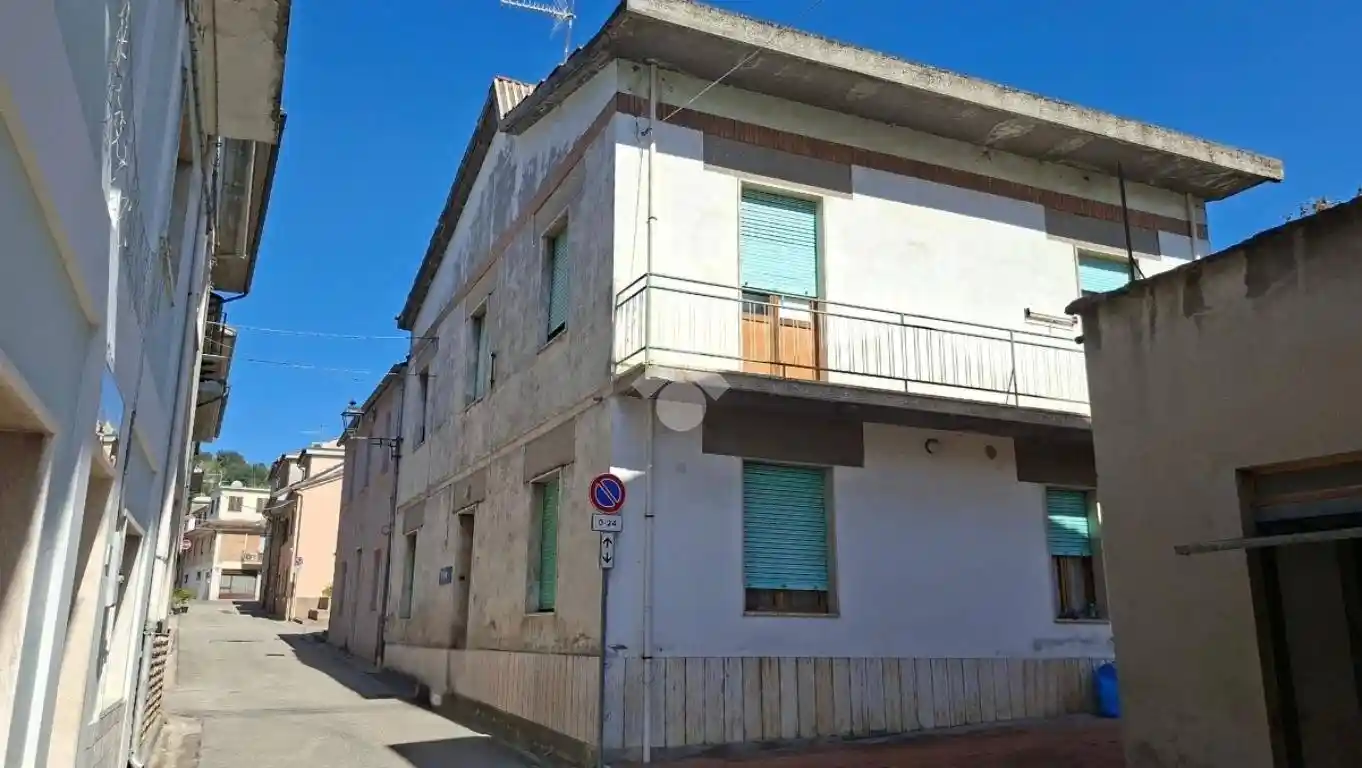 Casa indipendente in vendita a Castel di Lama