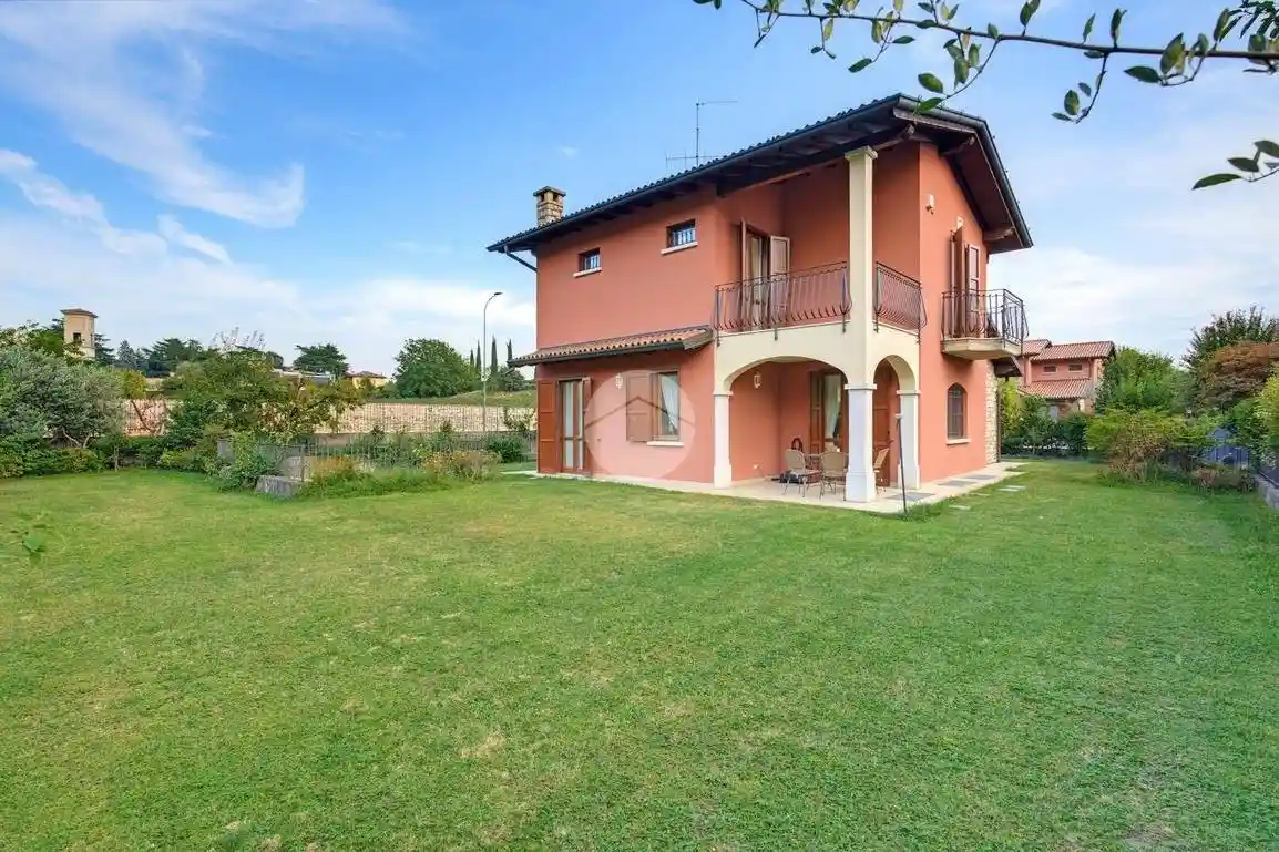 Villa in vendita a Gussago