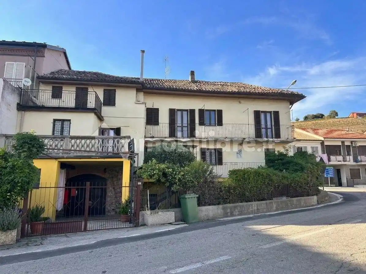 Rustico - Casale in vendita a Neive