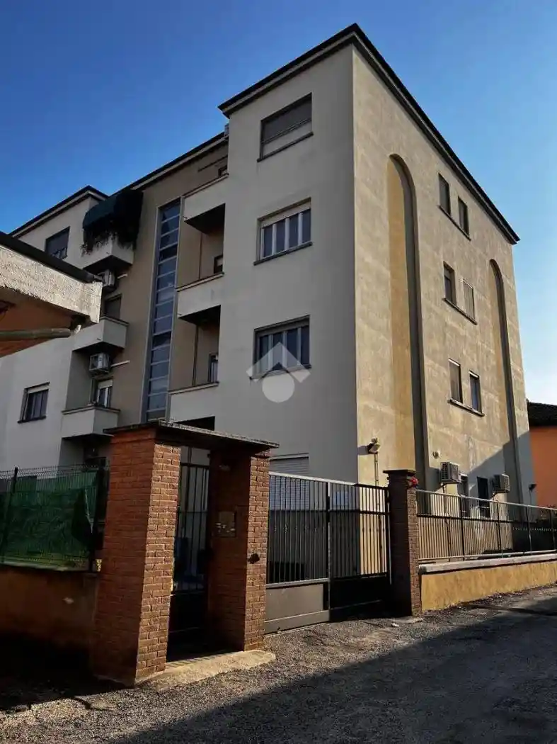 Appartamento in vendita a Pavia