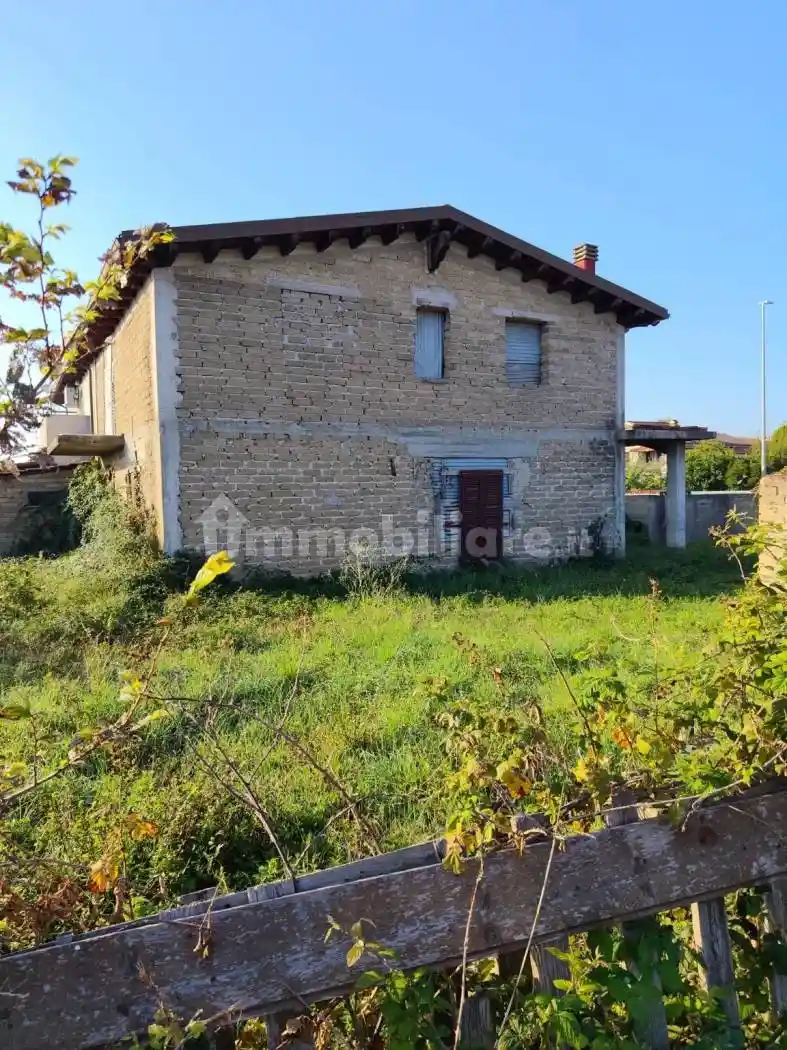 Rustico - Casale in vendita a Roma