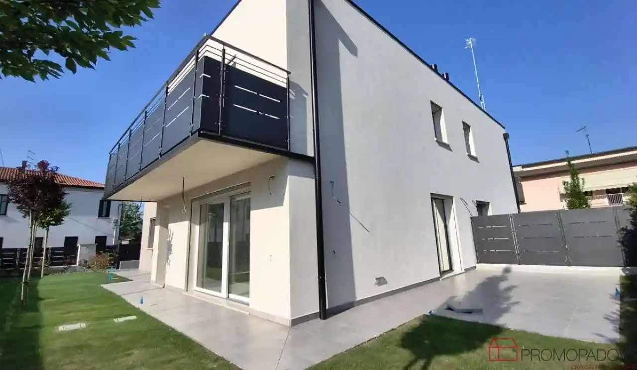 Casa indipendente in vendita a Padova