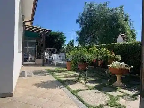 Villa in vendita a Borghetto Santo Spirito