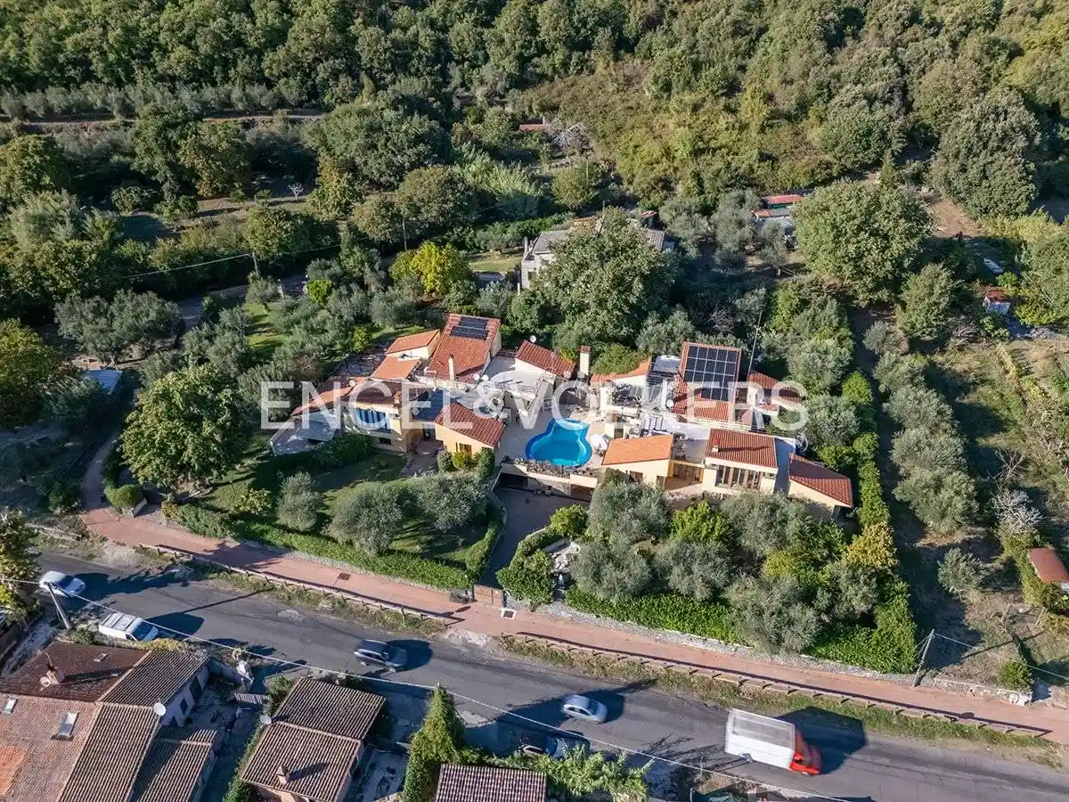 Villa in vendita a Trevignano Romano