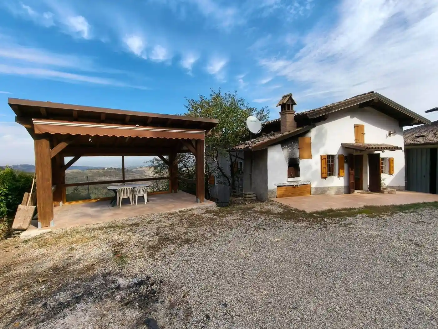 Villa in vendita a Serramazzoni