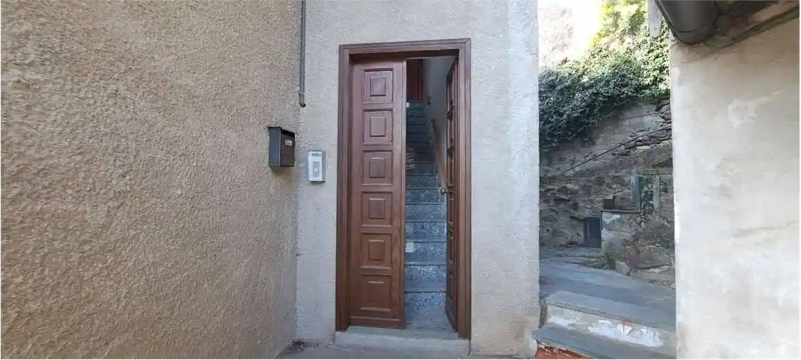 Appartamento in vendita a Pomaretto