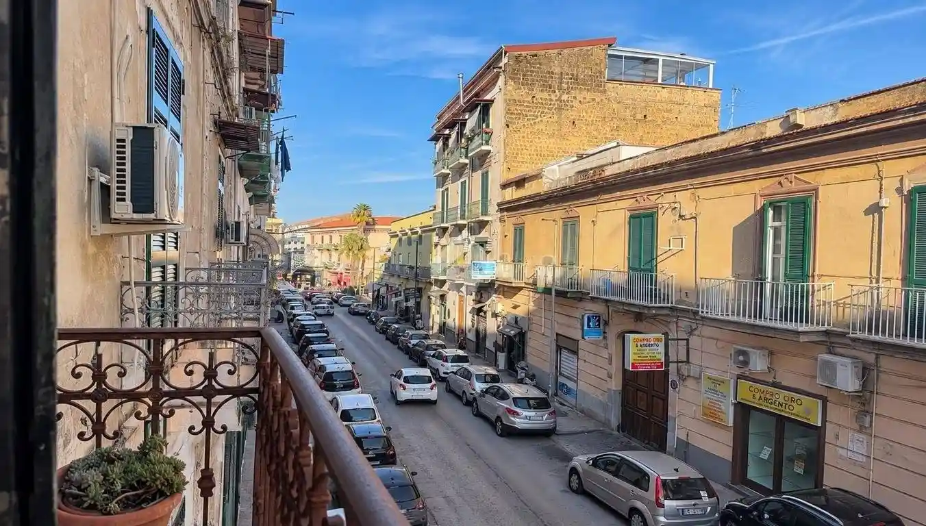 Appartamento in vendita a Napoli