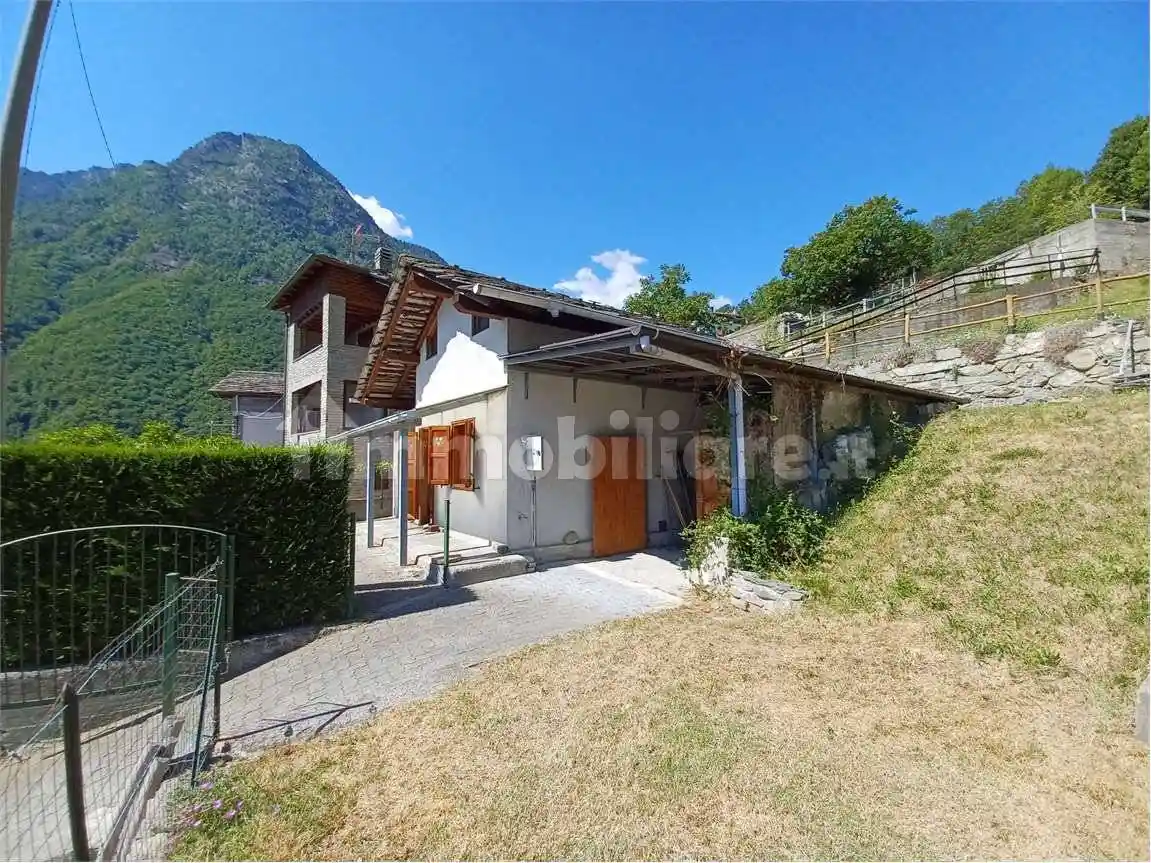 Casa indipendente in vendita a Hone