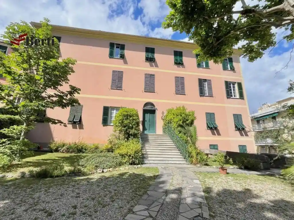 Appartamento in vendita a Genova