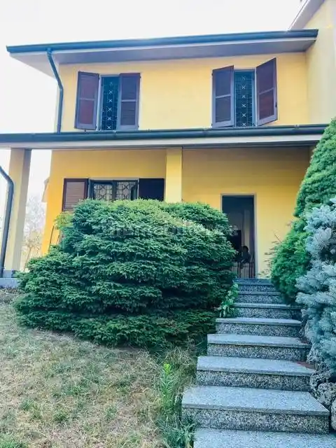 Villetta a schiera in vendita a Villasanta