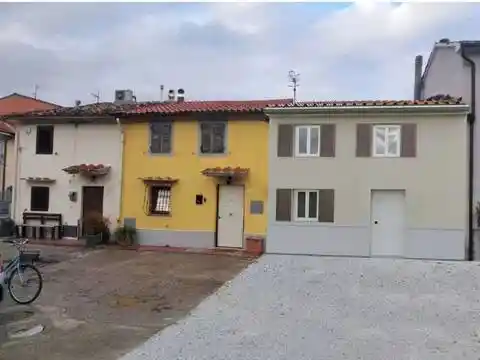Villa in vendita a Agliana