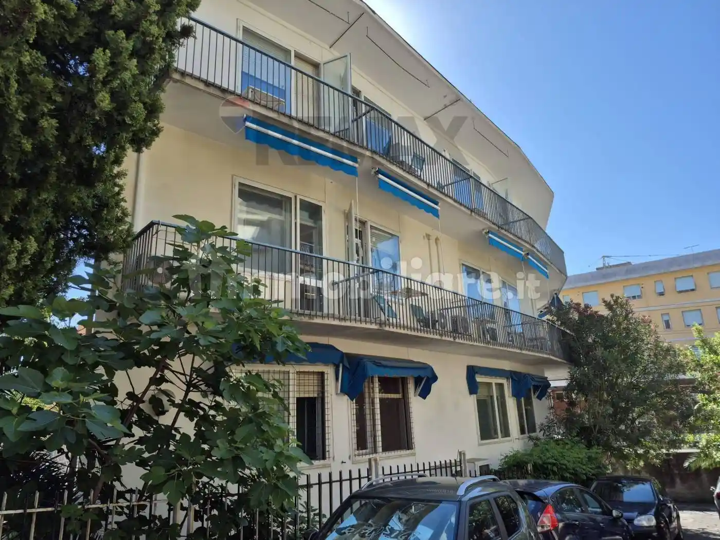 Palazzo - Edificio in vendita a Varazze