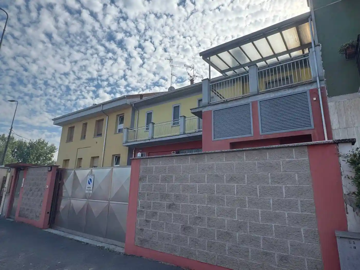 Casa indipendente in vendita a Milano
