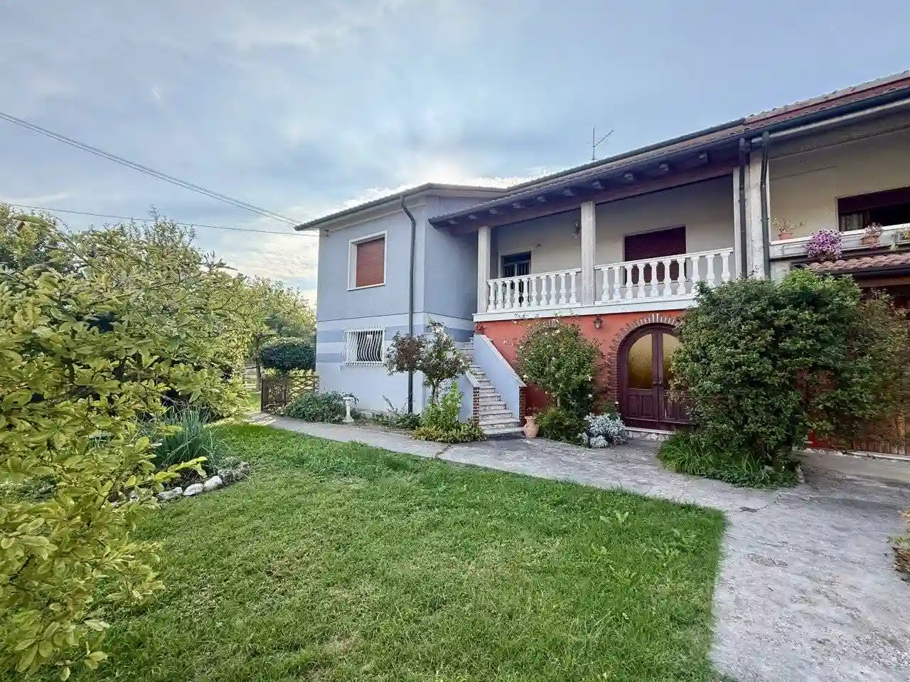Villa - foto 2