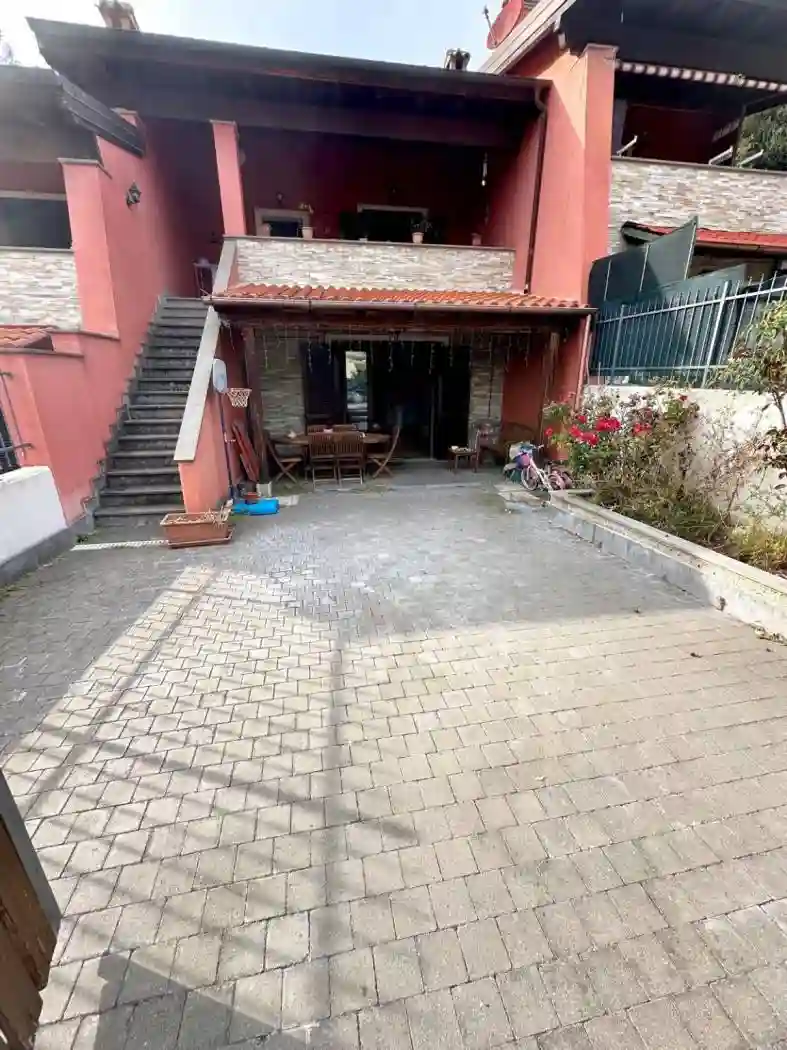Villetta a schiera - foto 2