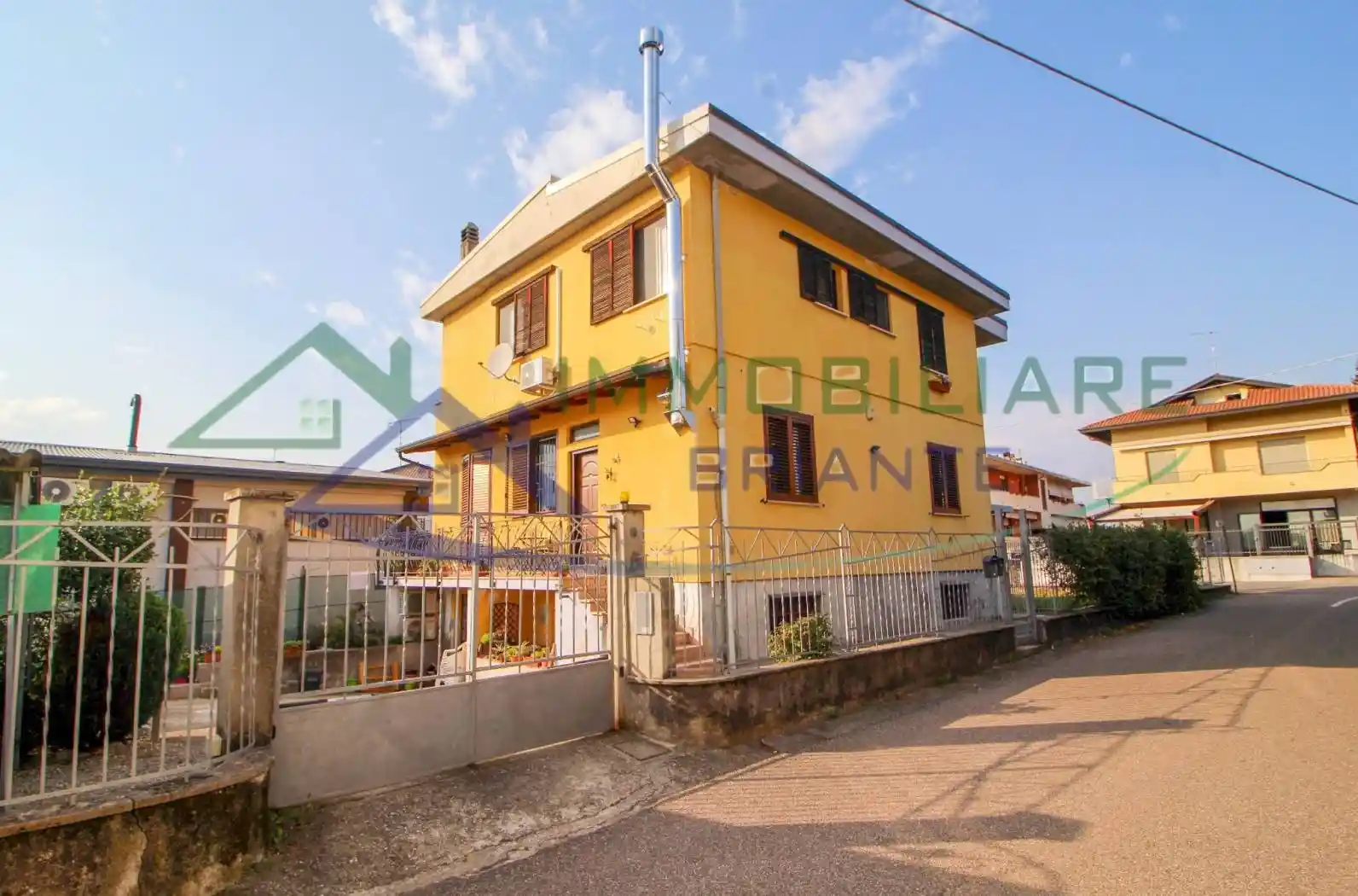 Villa in vendita a Cardano al Campo