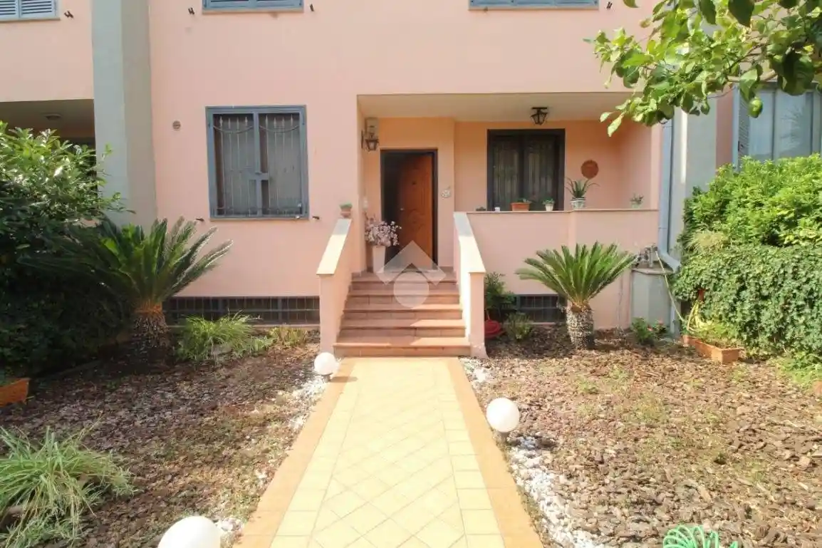 Villetta a schiera in vendita a Caserta