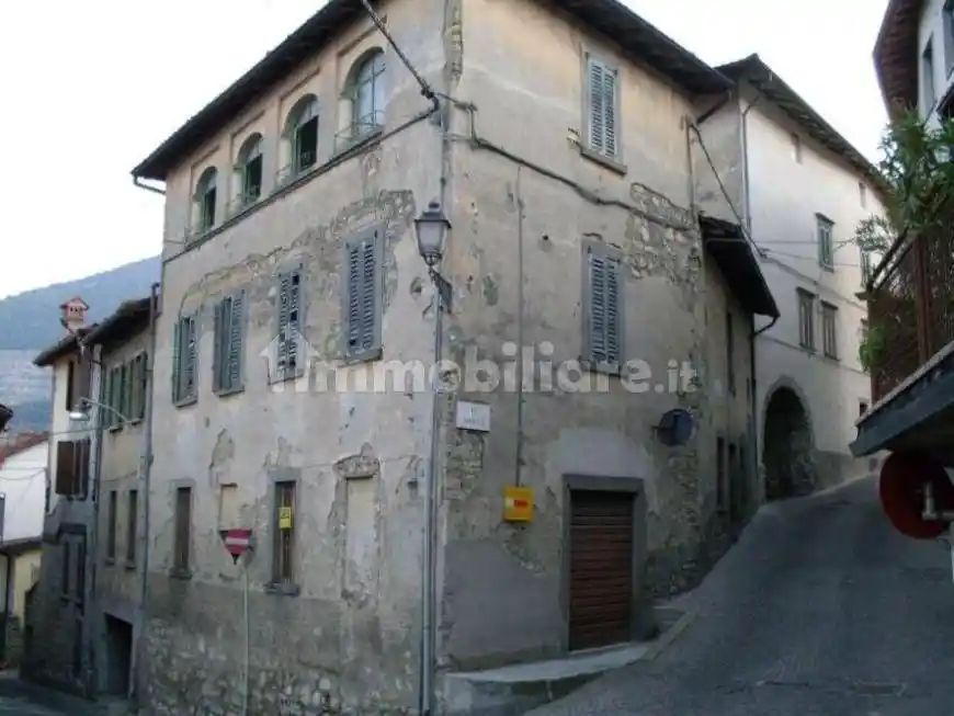 Palazzo - Edificio in vendita a Casazza