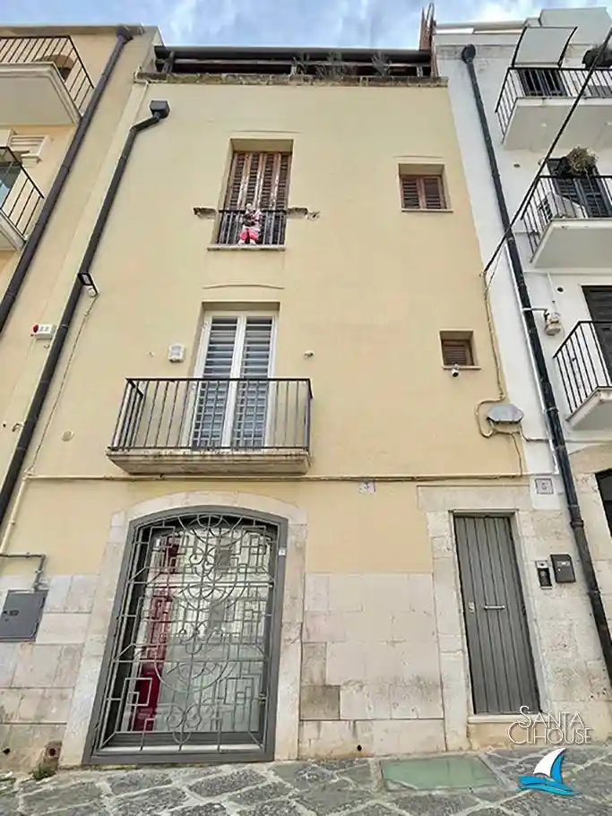 Palazzo - Edificio in vendita a Bari