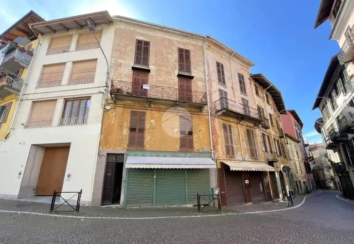 Palazzo - Edificio in vendita a Andorno Micca