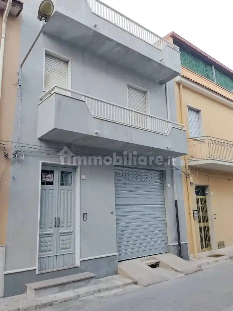 Palazzo - Edificio in vendita a Rosolini