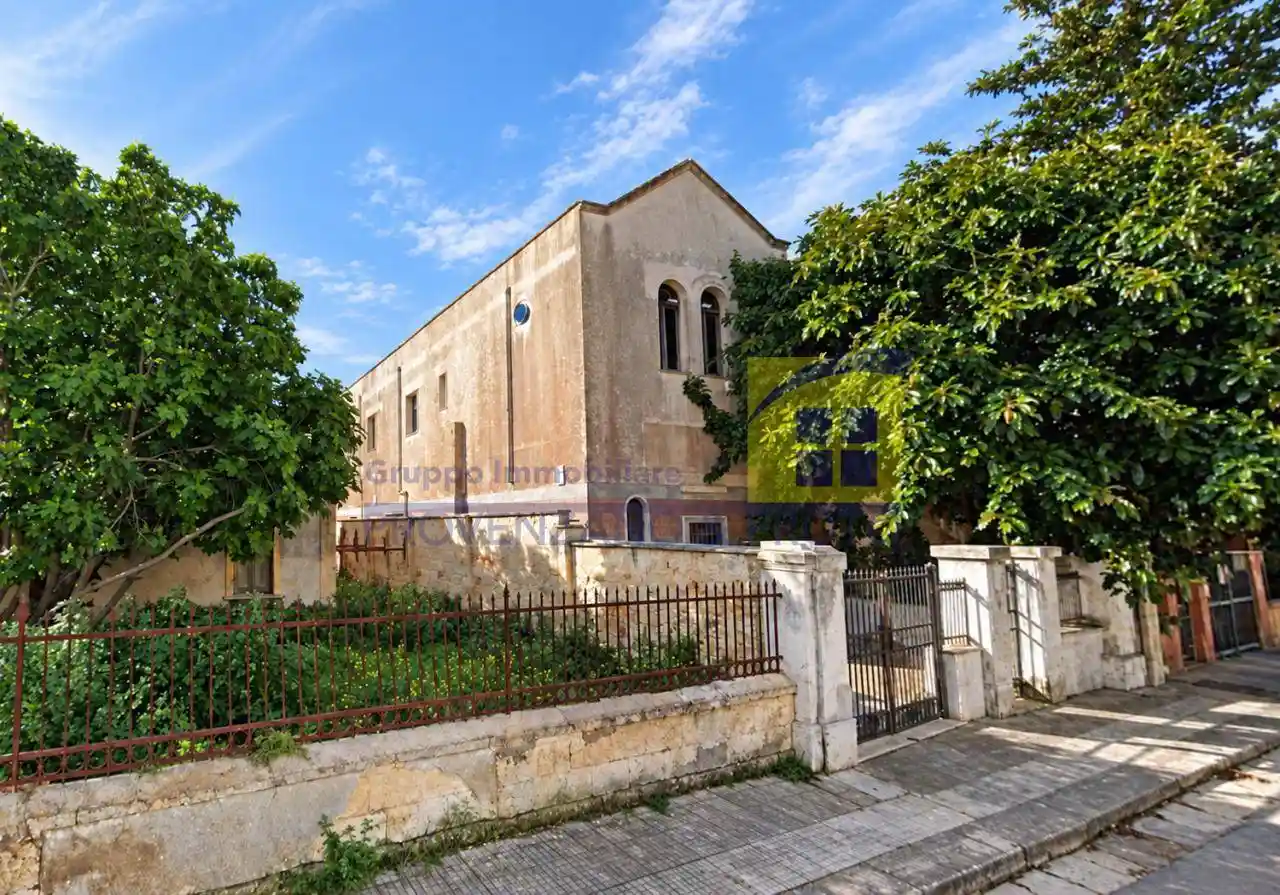 Villa in vendita a Brindisi