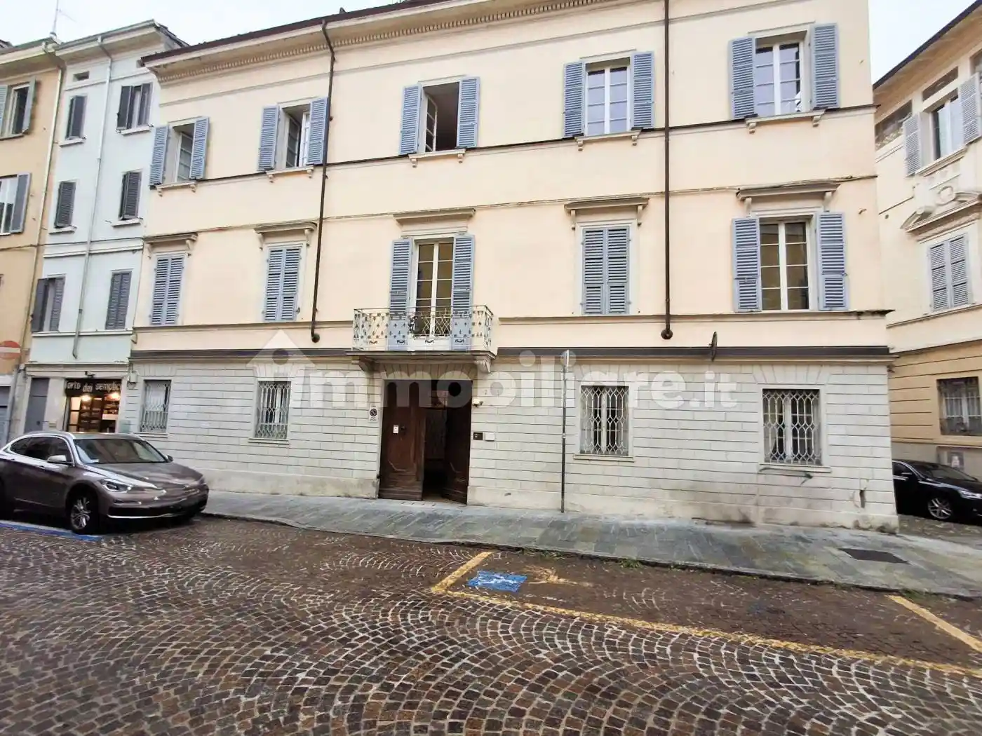 Appartamento in vendita a Parma