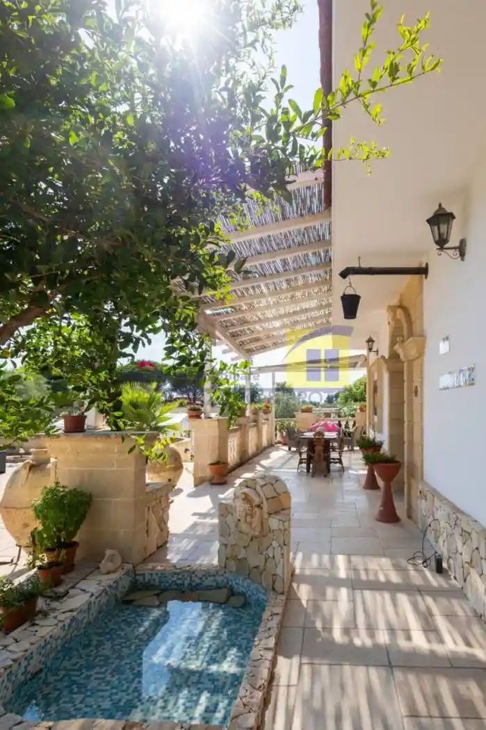 Villa in vendita a Torricella