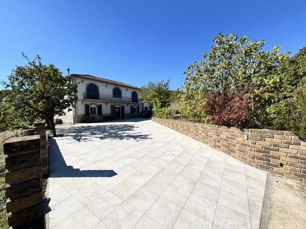 Casa indipendente in vendita a Trevico