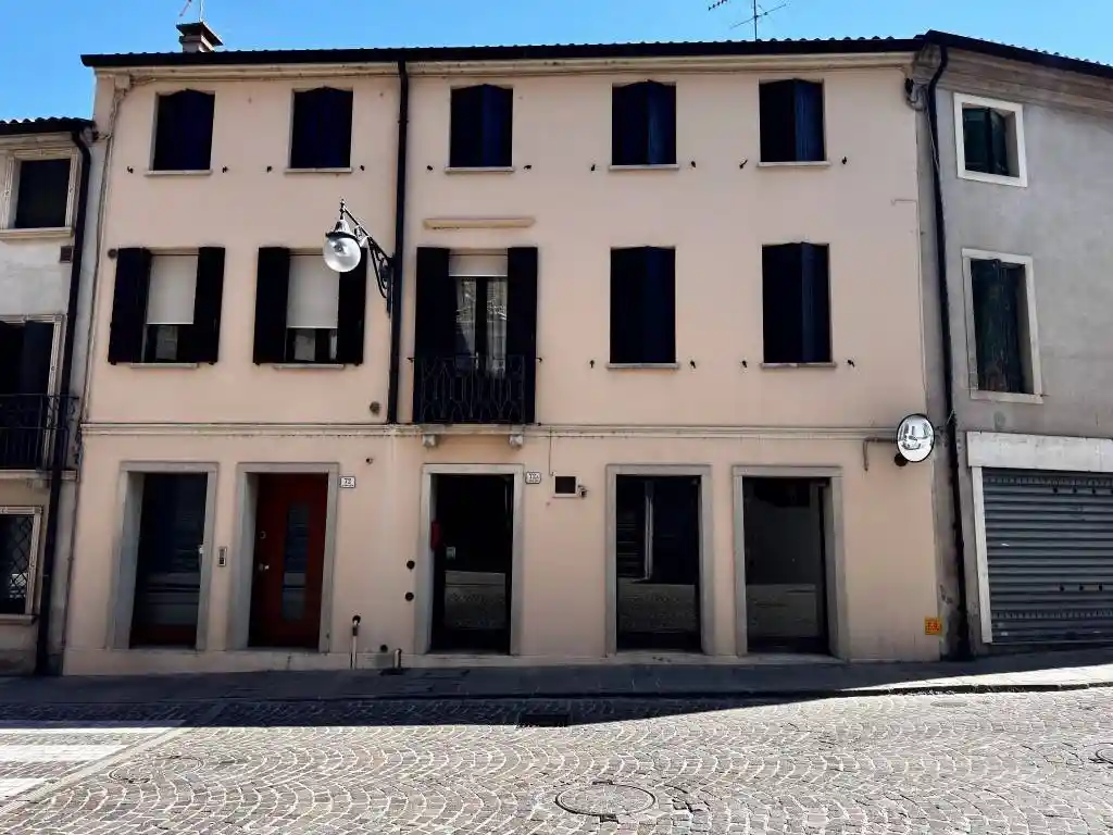 Appartamento in vendita a Este