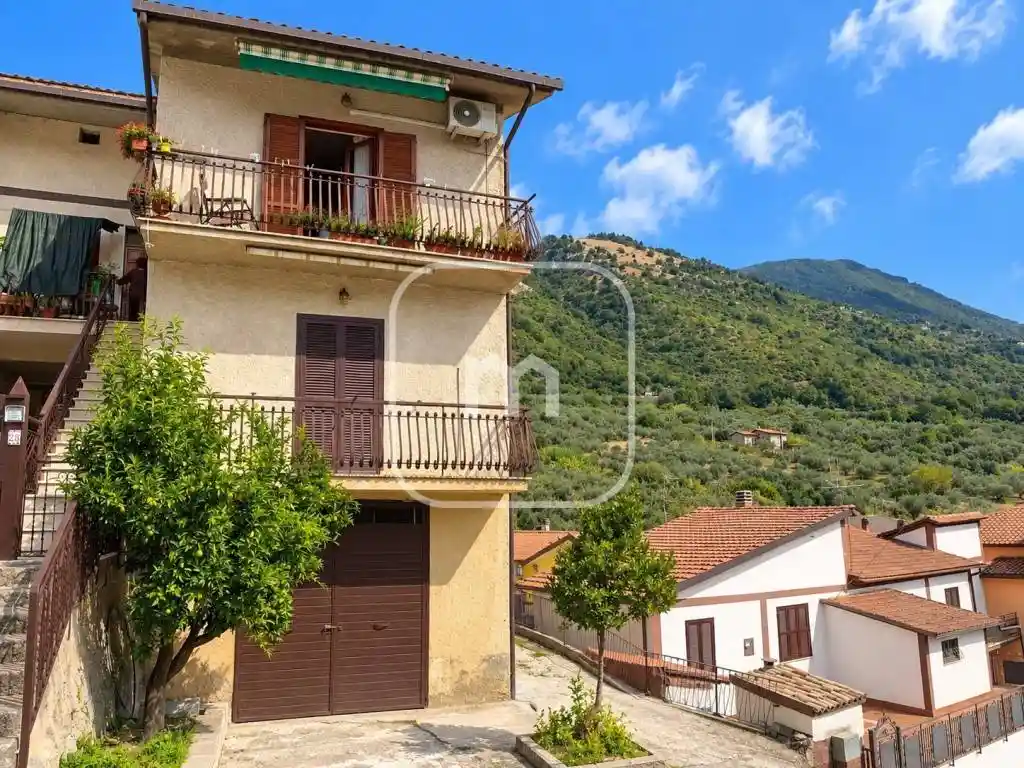 Appartamento in vendita a Serrone