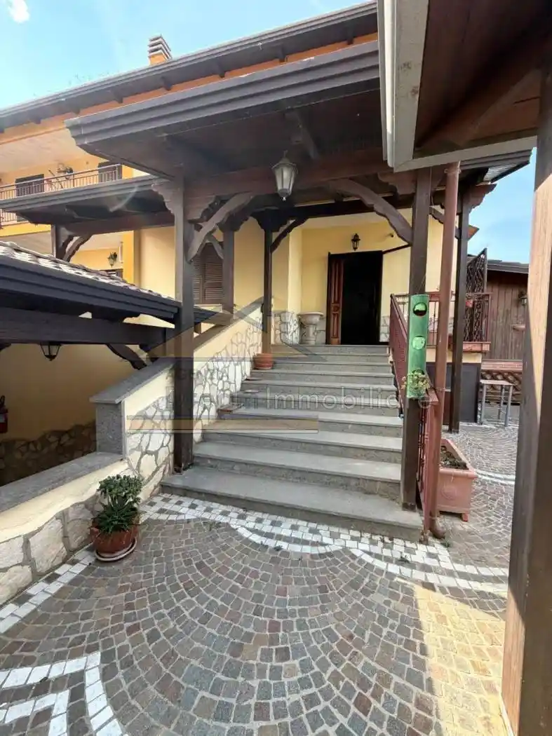 Villa in vendita a Giugliano in Campania