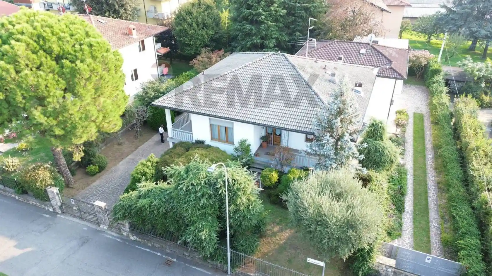 Villa in vendita a Mozzo