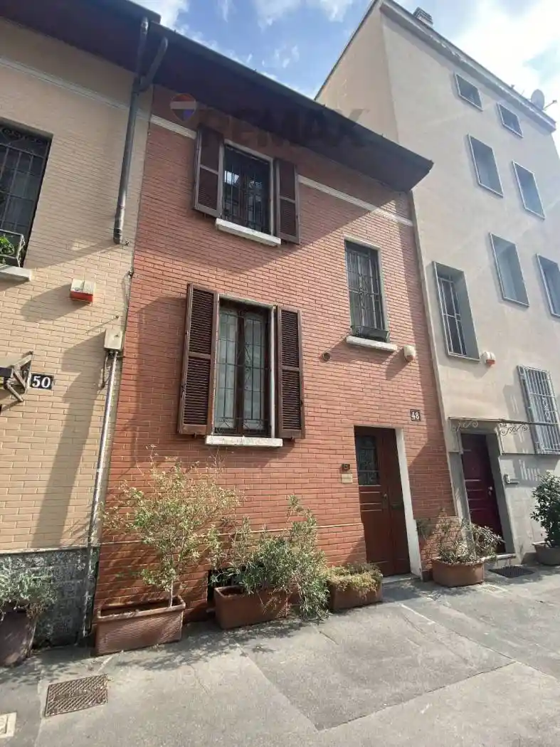Casa indipendente in vendita a Milano